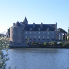 Le Château des Barons du Pont 